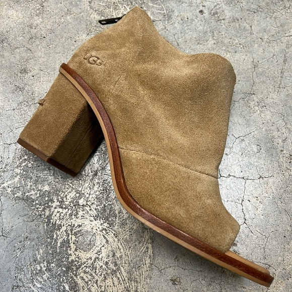 Ugg brand caramel suede ankle booties with peep toe - Picture 4 of 7